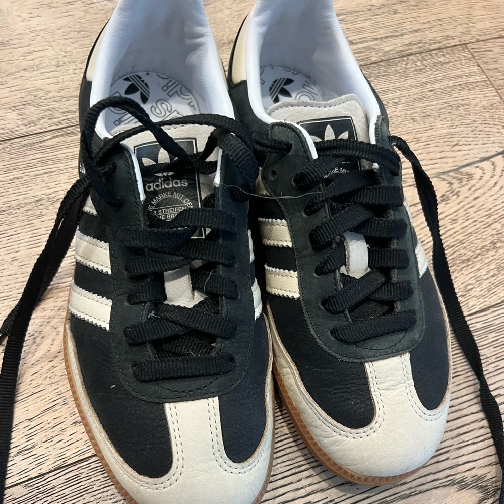 Samba Core Black/ Wonder White